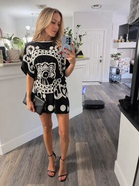 Black & White Printed Mini Dress - Classic Graphic Pattern